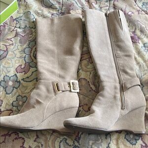 Elegant Beige Wedge Boots